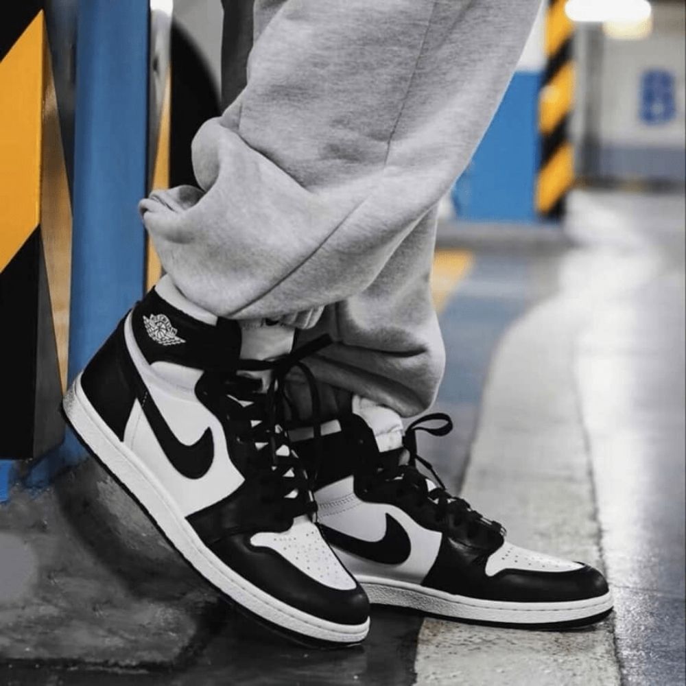 Air Jordan 1 High 85 Black White