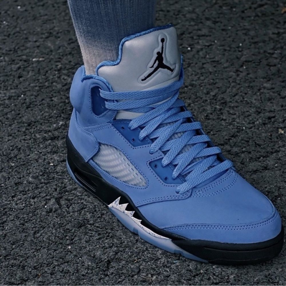 Air Jordan 5 Retro UNC University Blue