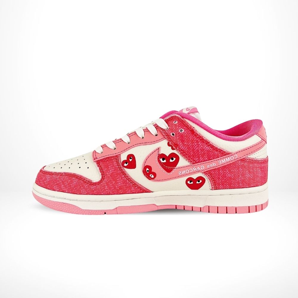 Nike SB Dunk Low X Comme Des Gracons Play Pink Hearts